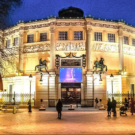 Trendy Heart Of Bastille Lively Street Appartamento Parigi